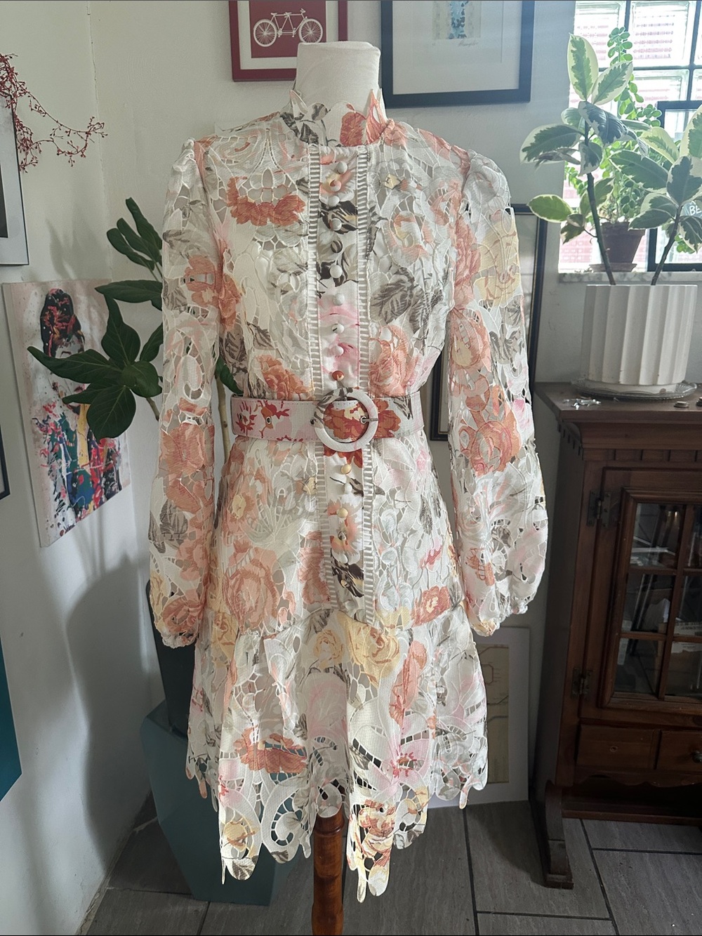 Freestyle Floral Lace Long-Sleeve Belted Mini Dress in Cream & Peach Medium NWOT